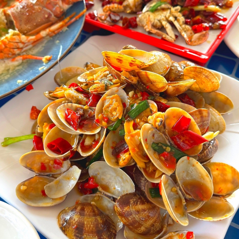 Local Fresh Seafood Feast