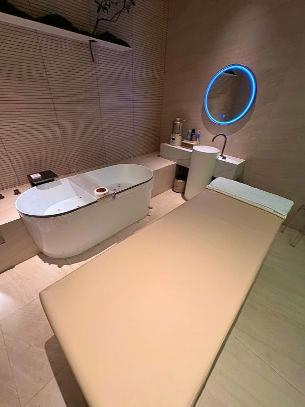 Bathhouse Scrub Station，chinese bathhouse foreigner