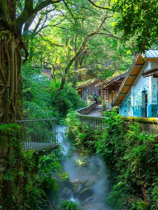 Jingangbei Misty Creek Lane