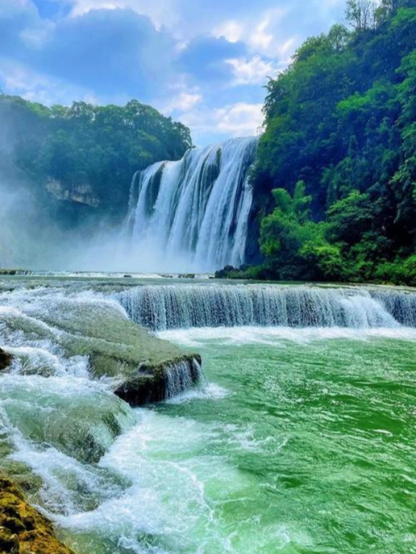 The Huangguoshu Waterfall