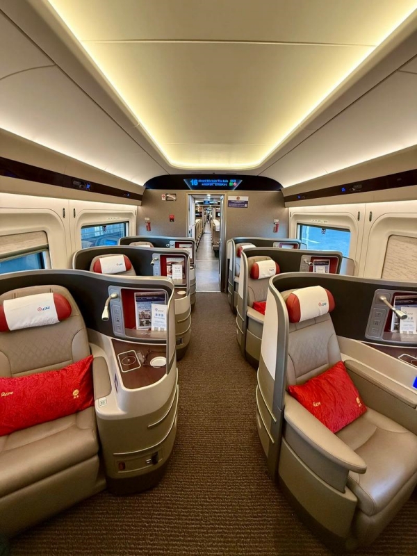 Lie-Flat First Class on China Trains
