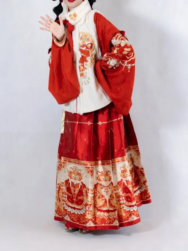 Traditional Chinese New Year Outfits