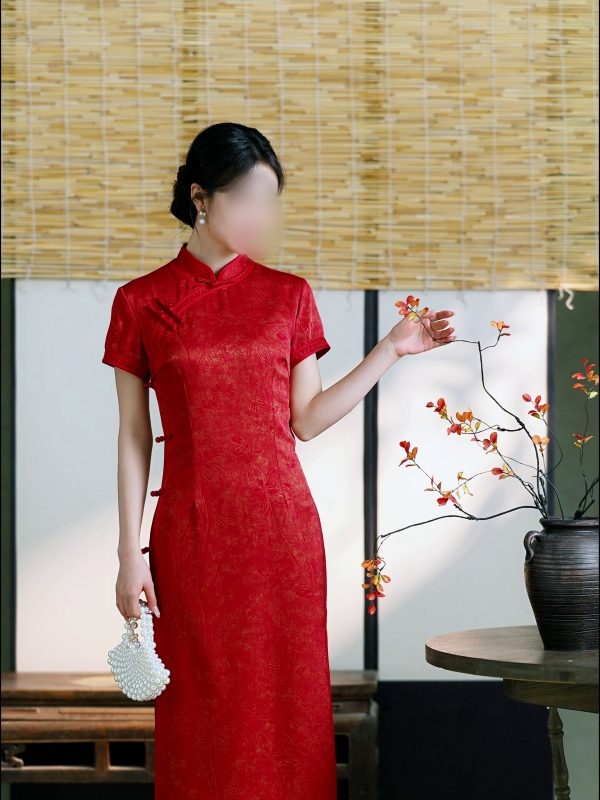 Traditional Chinese New Year Outfits