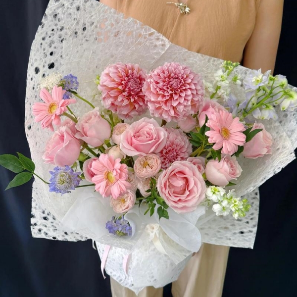 Hong Kong Taboos on Giving Flowers to Businessmen