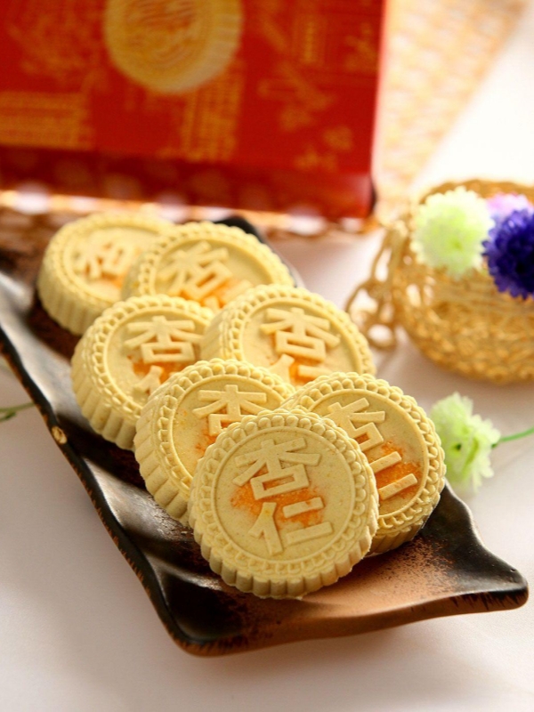 Dragon Phoenix Almond Cookie