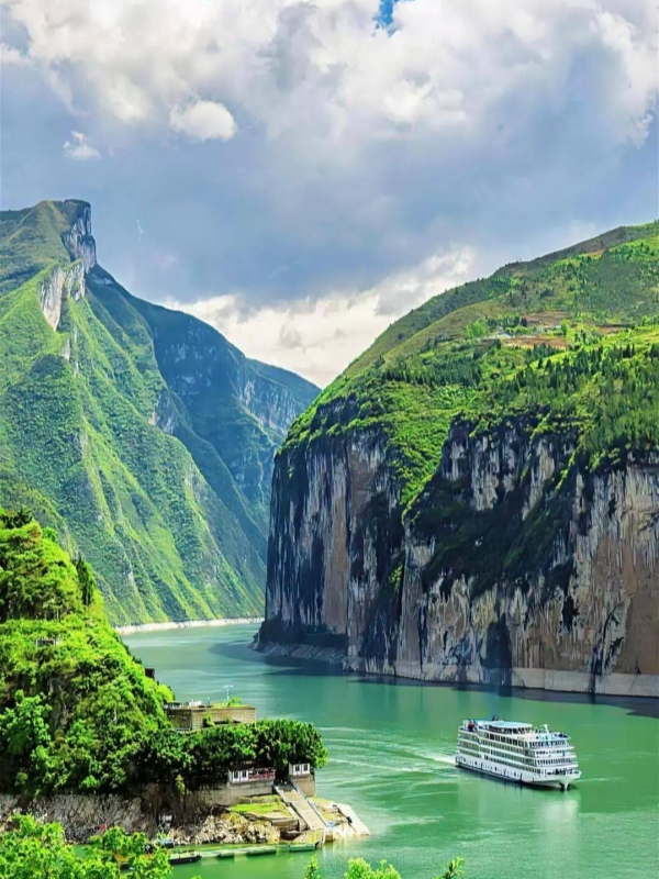 Yangtze Explorer