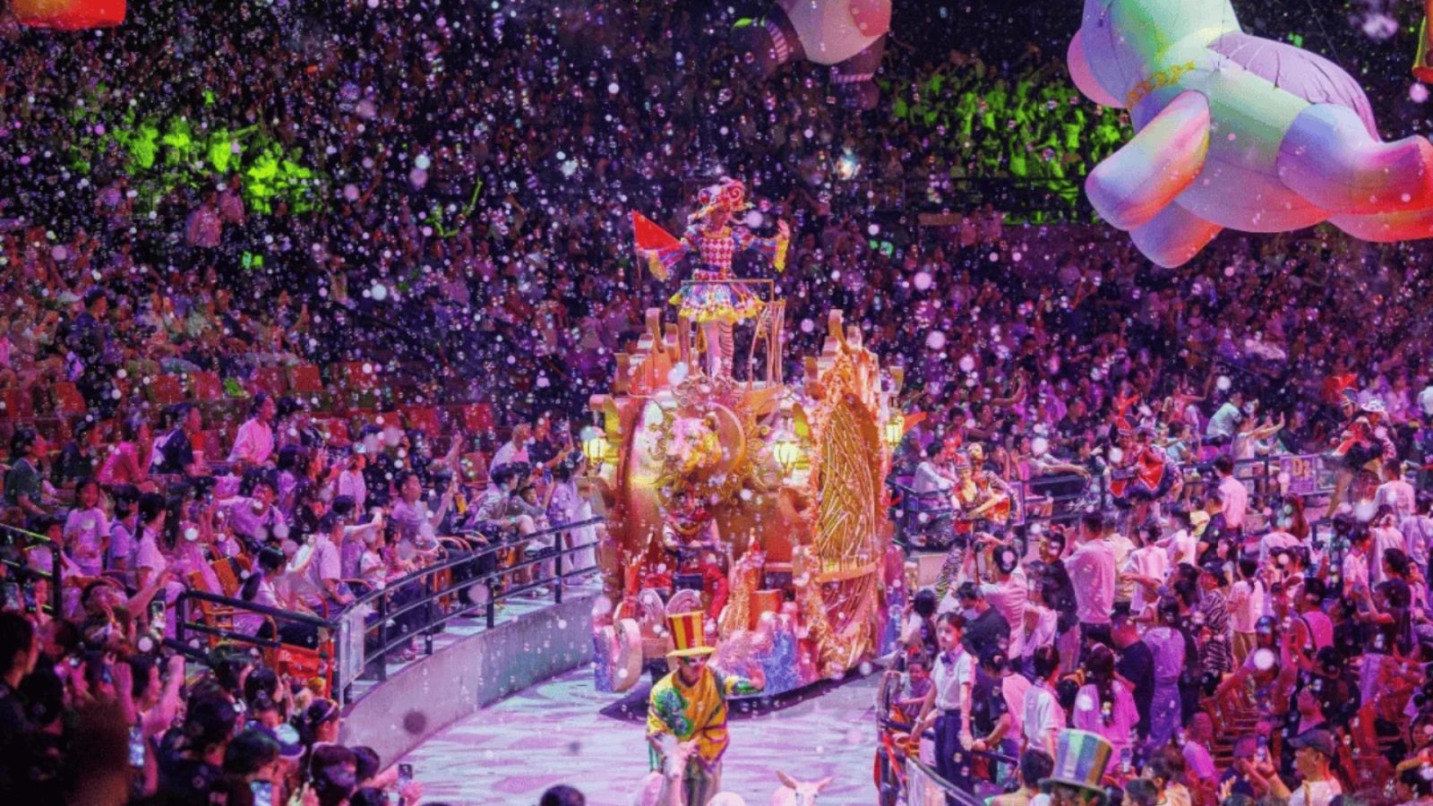 Chimelong International Circus Float Show